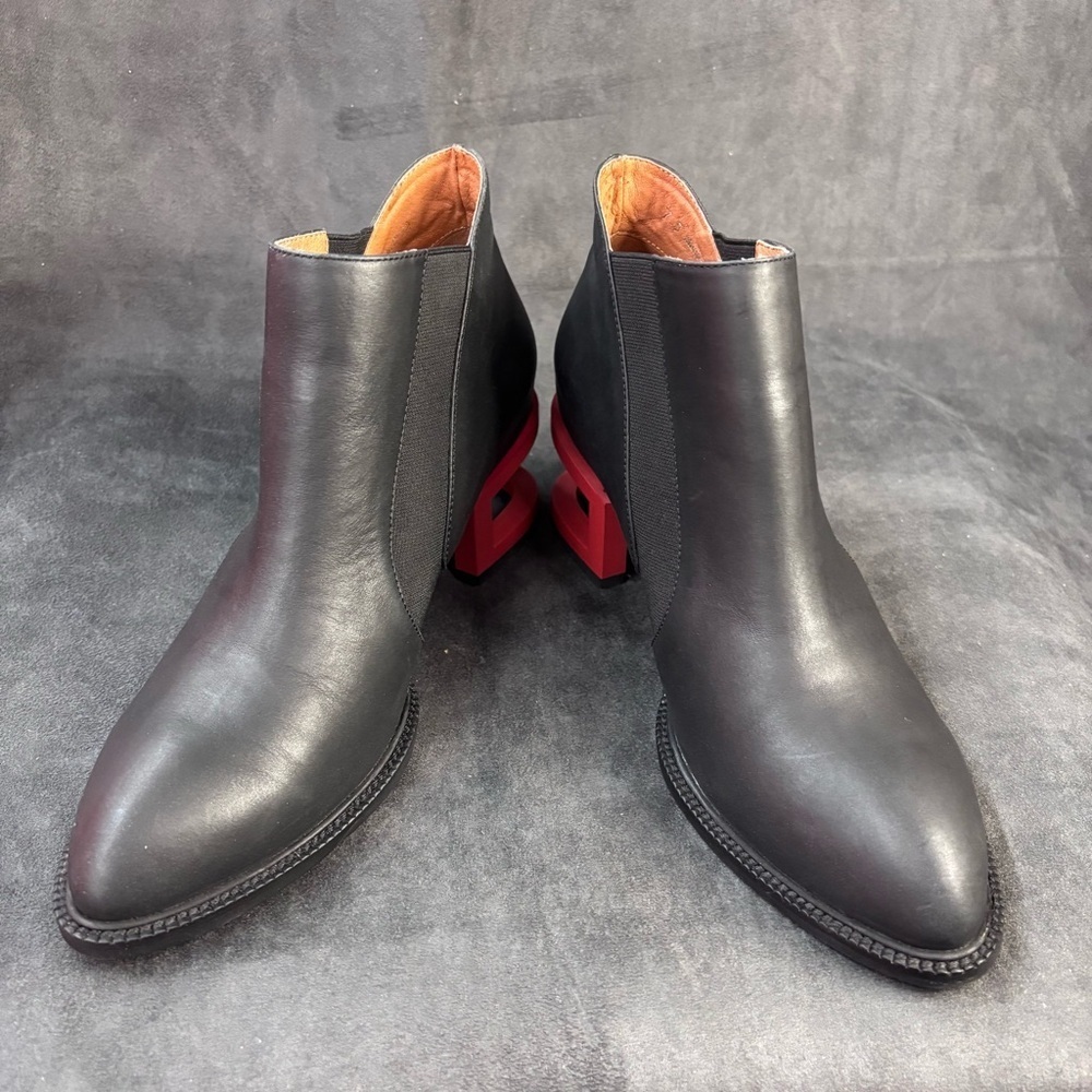 Jeffrey Campbell Sz 7.5 Boots With Red Hollow Heel Alond Toe Ankle Booties New